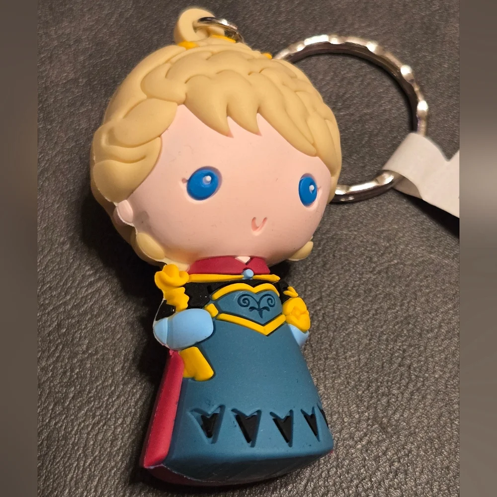 Disney 3D Keychain Frozen Queen Elsa Coronation Gown Bag Clip Backpack